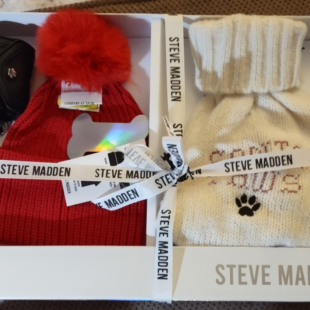 $ DROP!! Steve Madden Red and White 3 Piece Pet Lover's Set. ~New in Gift Box~